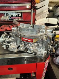 Edelbrock Carburetor 