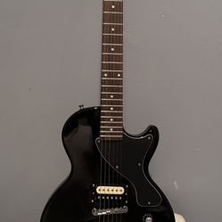 Epiphone Les Paul Electric Guitar/with Case