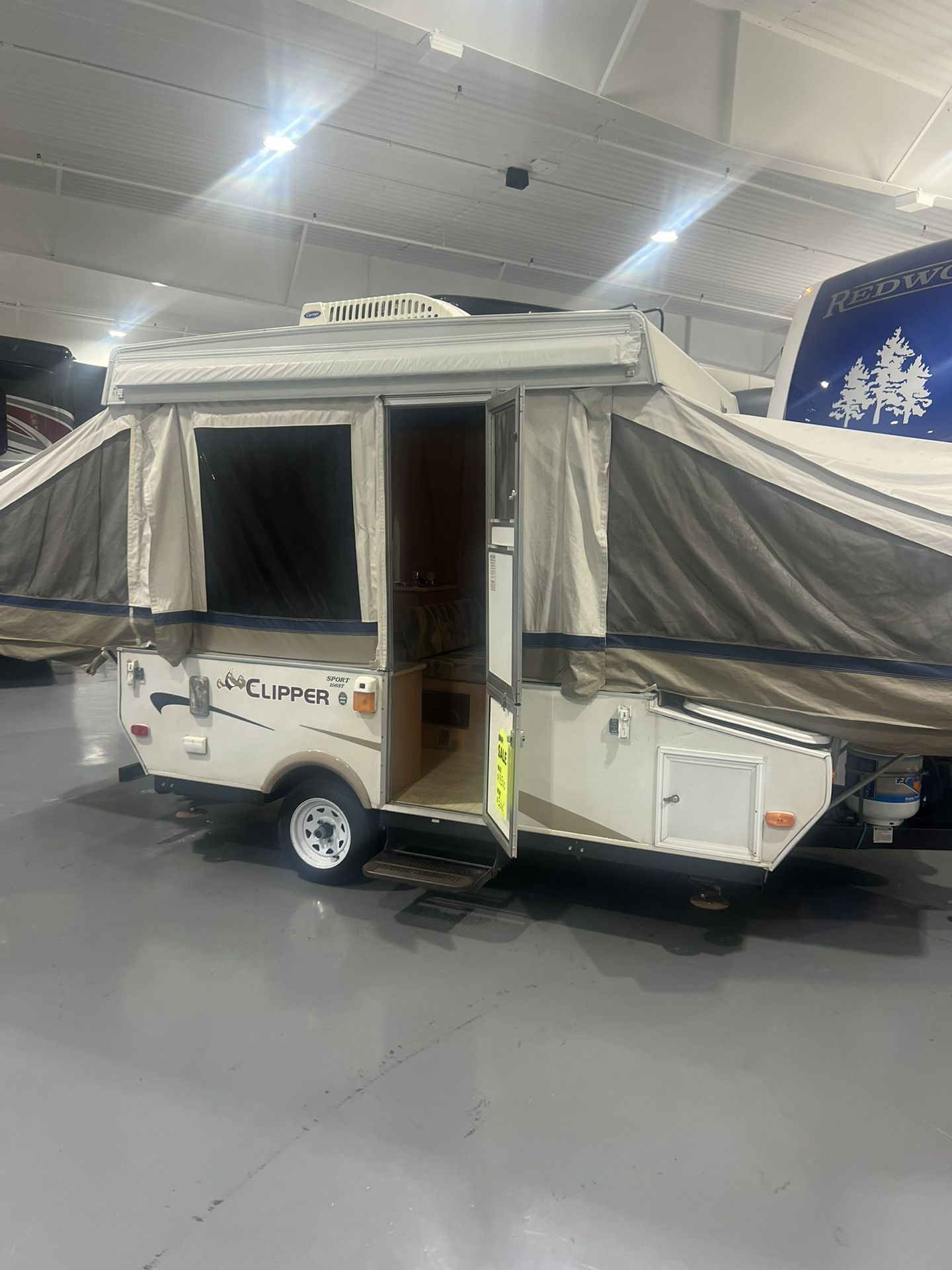2006 Coachmen Clipper 106S