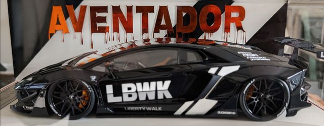 1/18 Diecast Model Car