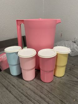 tupperware pitchers 