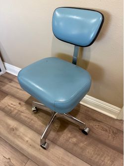 Vintage Leather Swivel Chair