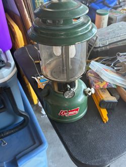 Coleman lantern 220J