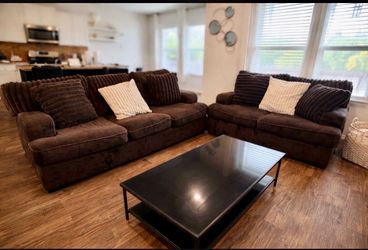 Sofa & Loveseat Couches