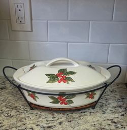 Temp-tations 3 piece Holly berry bakeware set