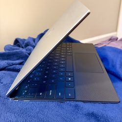 DELL XPS 2-in-1 LAPTOP Touchscreen