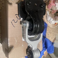 Upper front torque motor mount for 2012-2016 Chevy impala