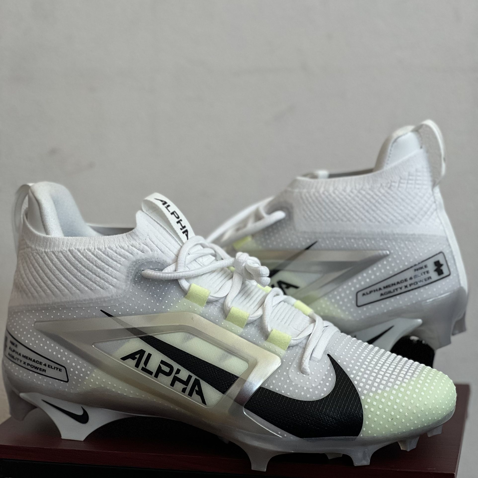 Nike Alpha Menace 4 Elite Football Cleats White FD7036-100