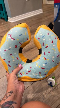 Dog cone/donut