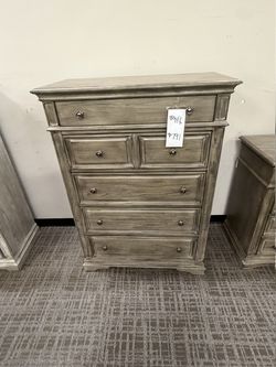 5 Drawer Chest - Weathered Gray | Dresser | Tallboy