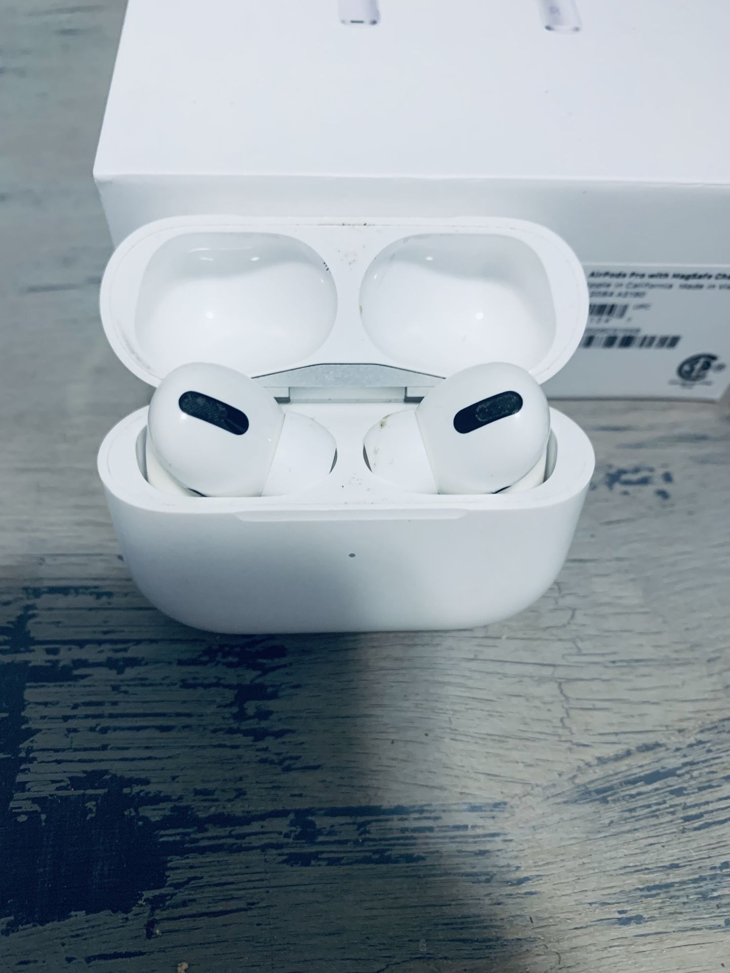 Apple AirPods