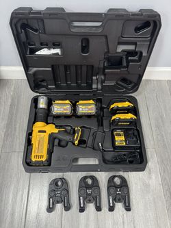 Dewalt Dce200 Mk2 Press Tool With 4 Batteries And 1/2”-1” Megapress Jaws 