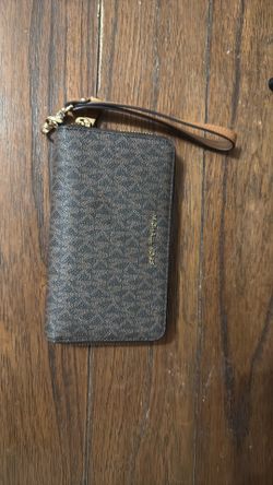 Michael Kors - Jet Set Large Flat Multi-Function Wristlet