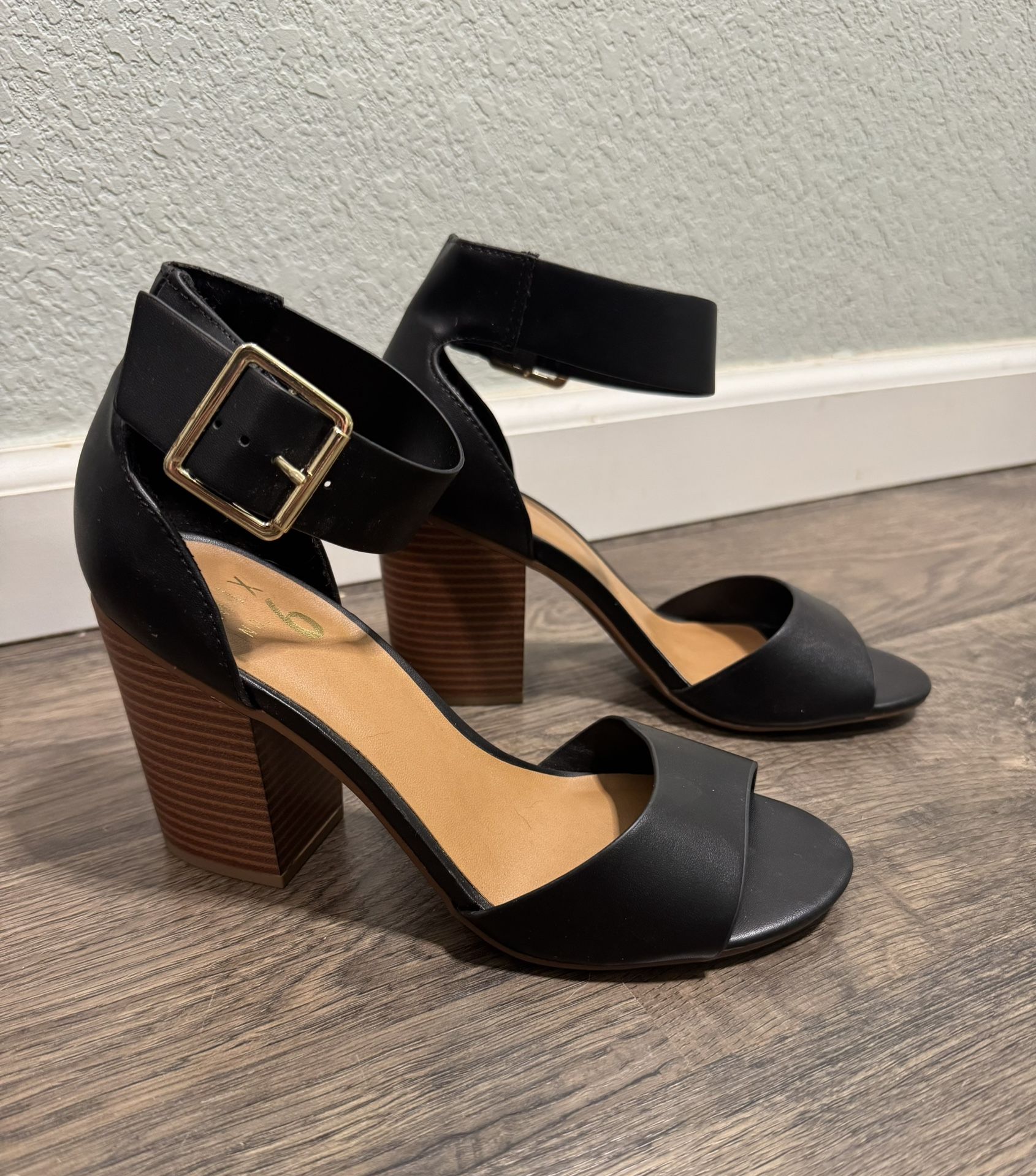 Mix No. 6 Block Heel Sandals – Size 7 – New, Never Worn
