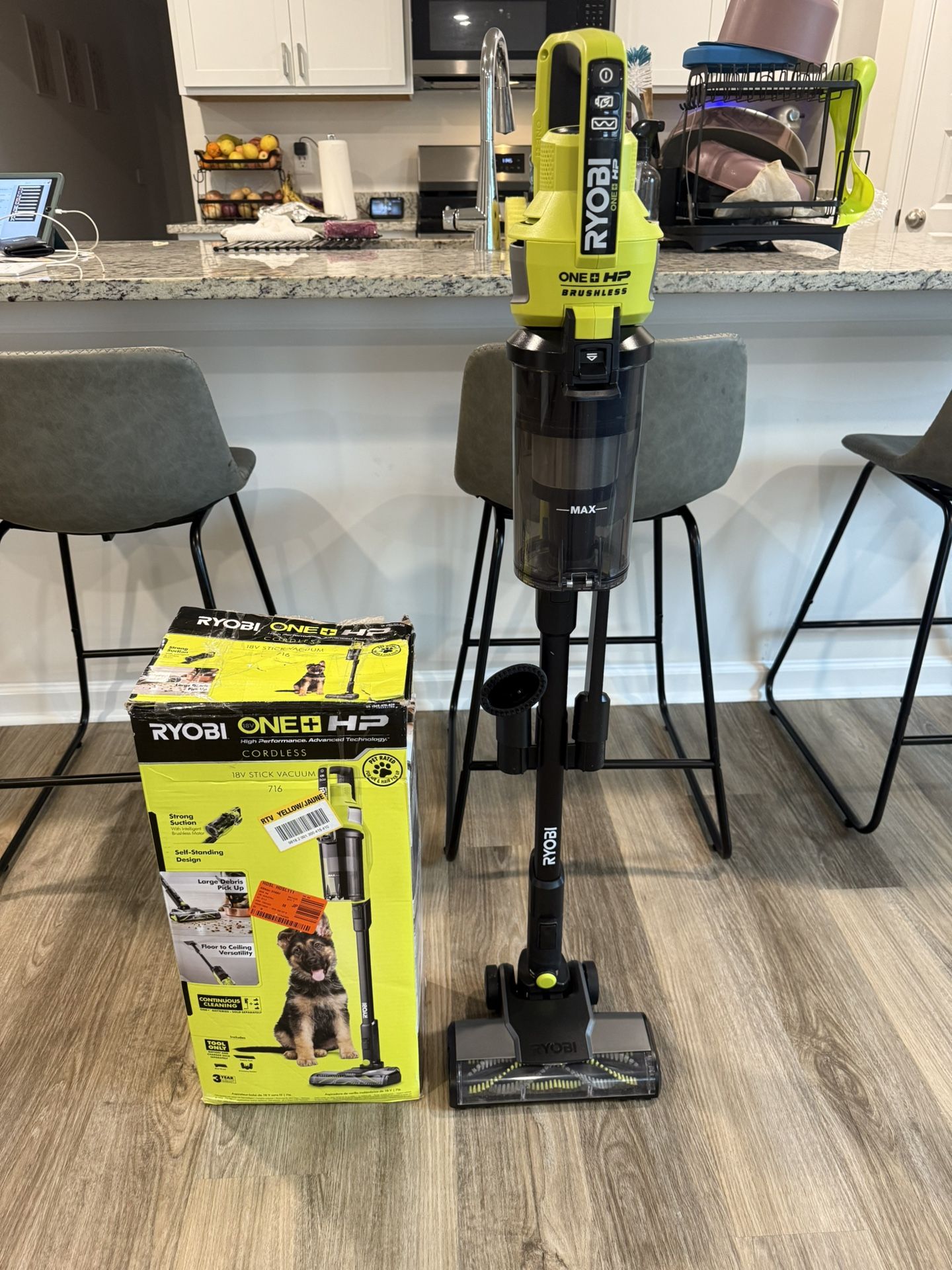 RYOBI STICK VACUUM (TOOL ONLY)