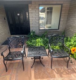 Patio set. All metal. Chairs. With table. Very nice condition.