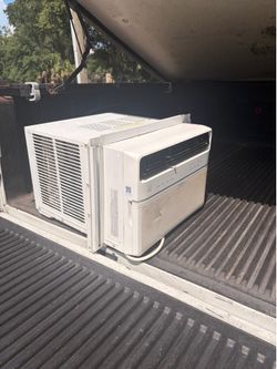 Ice*cold Window AC unit