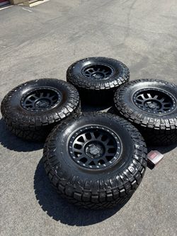 Method MR309 6x135 17” Wheels And 37” Nitto RidgeGrappler All-Terrain Tires Rims Ford F-150 Raptor Bronco Raptor