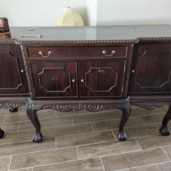 Dresser/Cabinet 