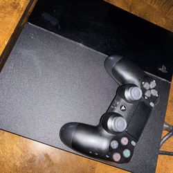 Complete PS4 With Games And Controller And Samsung Monitor *missing Cord Shown*