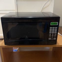 Microwave Oven in Black
