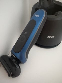 Braun Electric Shaver