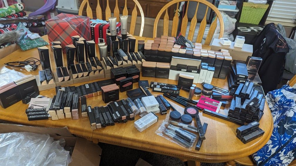 Bare Minerals makeup