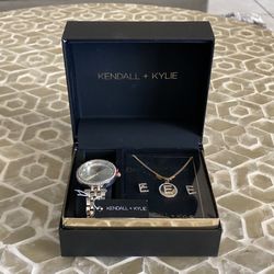 NEW!  Kendall+Kylie Women's Analog Two Tone Metal Alloy Bracelet Watch 34mm Set
