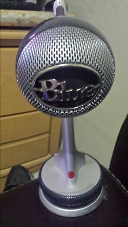 Blue Nessie mic