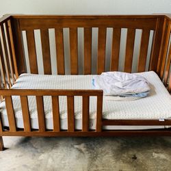 Toddler Bed: Frame, Mattress, Protector, 2 Sheets