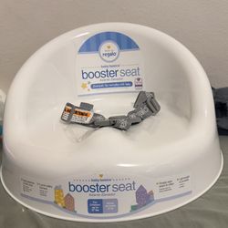 Regalo Baby Basics Booster Seat 