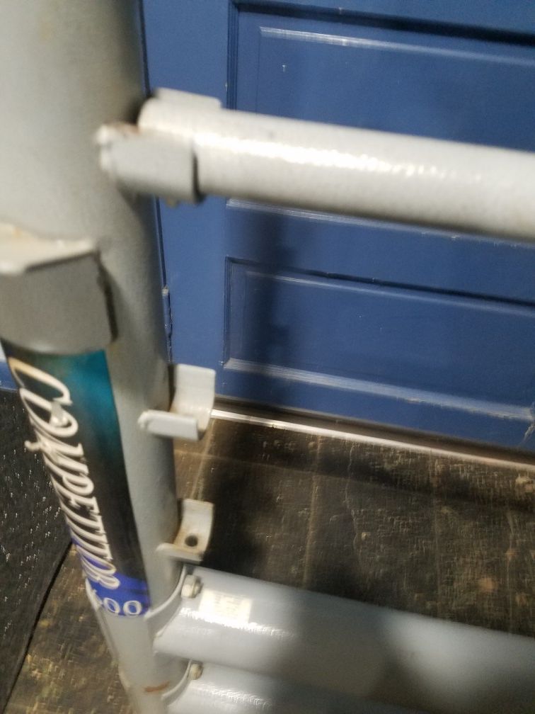 Competitor 1600 weight bench with 45lb bar for Sale in NEW