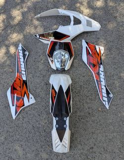 KTM 690 Enduro Stock Fairing set with headlight OEM