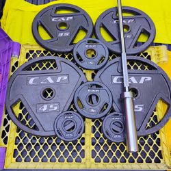 SET  OF  CAP EASY  GRIP  OLYMPIC  PLATES  &  New 7 FOOT  BAR  (PAIRS OF)  : 45s  35s  5s  2.5s 