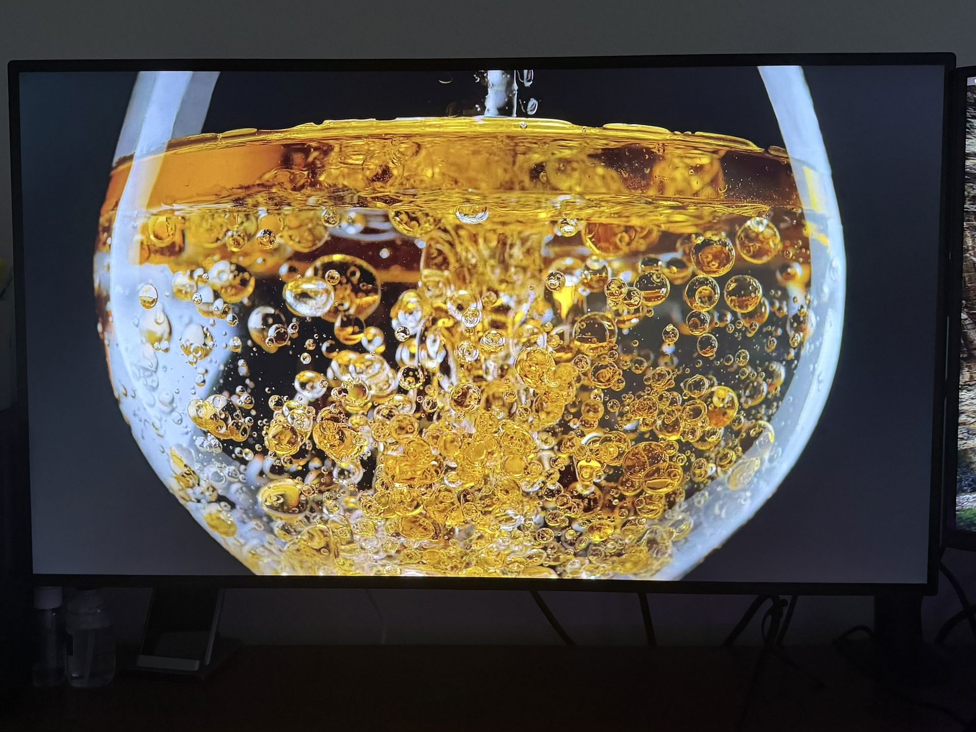 LG 4K Ultra-fine 32 Inch Monitor 32UL950-W