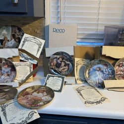 Collection decorative plates.