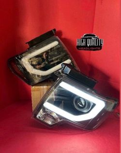 Ford F150  2009. 2014 headlights.