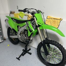 Kawasaki KX 250 (2023)