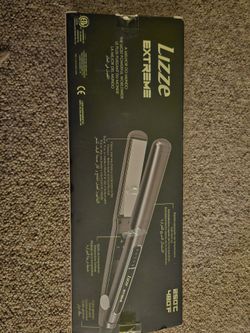 Brand new Titanium hair Straightener 