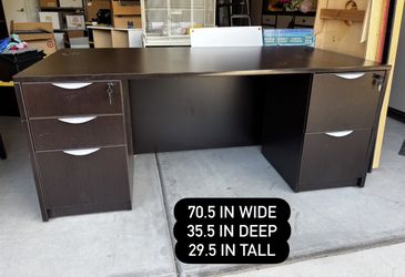 Executive Office Desk – Large, Sturdy, Locking Drawers – 70.5” x 35.5”