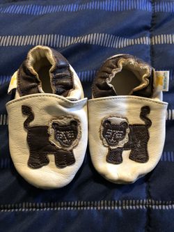 Mini Star Leather Baby Booties  Baby Moccasins 0-6 Months