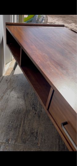 Nice all wood high quality wood grain table
