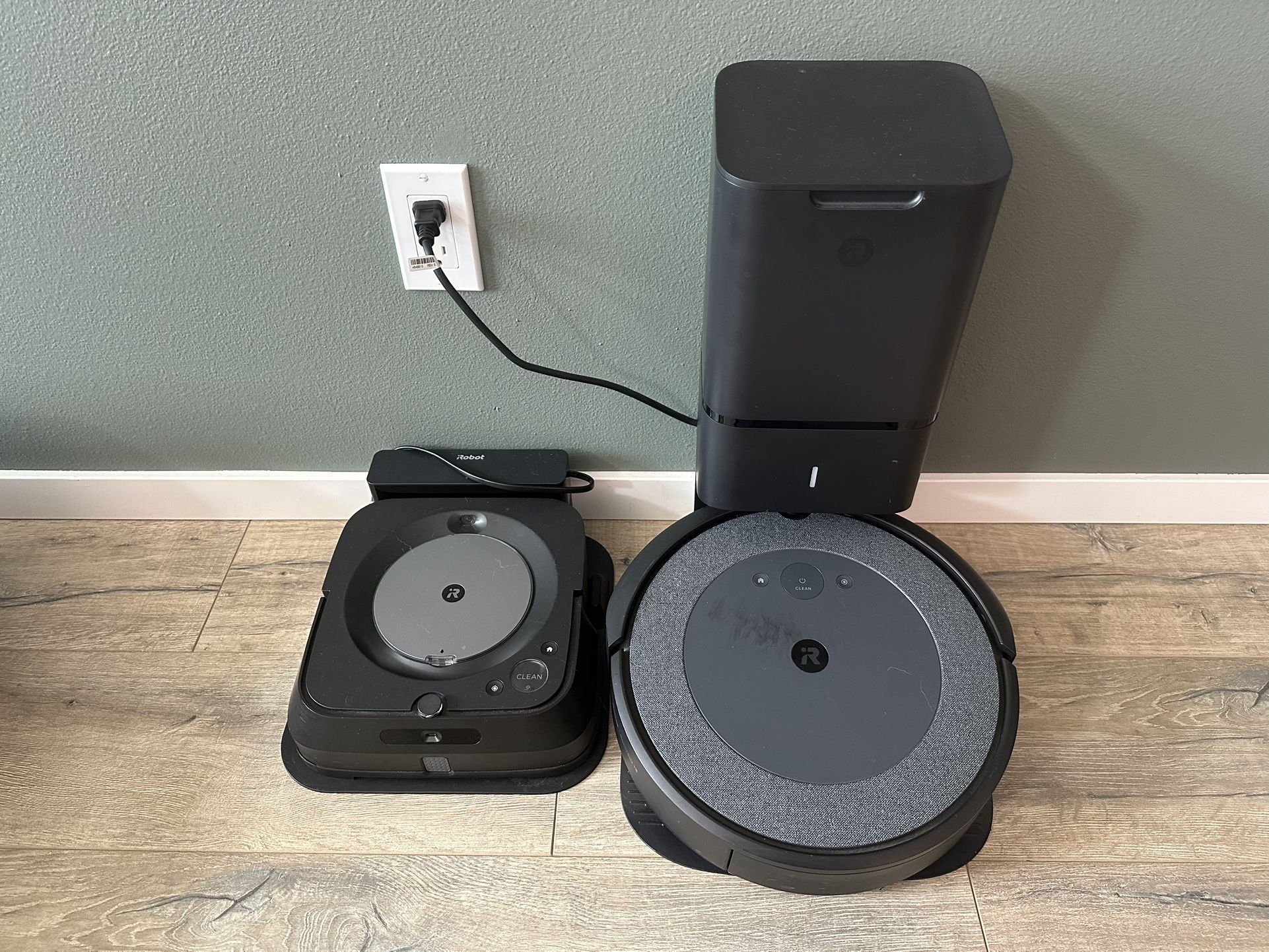 Roomba Vacuum and Mop Set