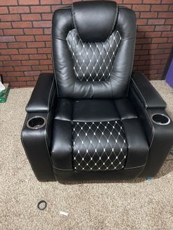 Leather power recliner