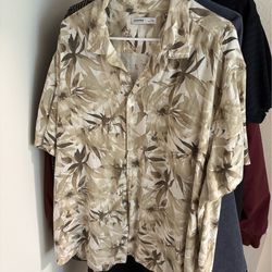 Sellings 2x men’s clothing