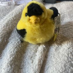 VTG K & M International Stuffed Goldfinch Plush Bird Yellow/Black 6”