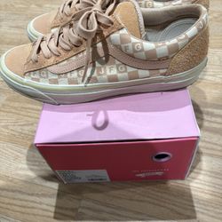 JOE FRESHGOODS VANS SIZE9 MENS USED