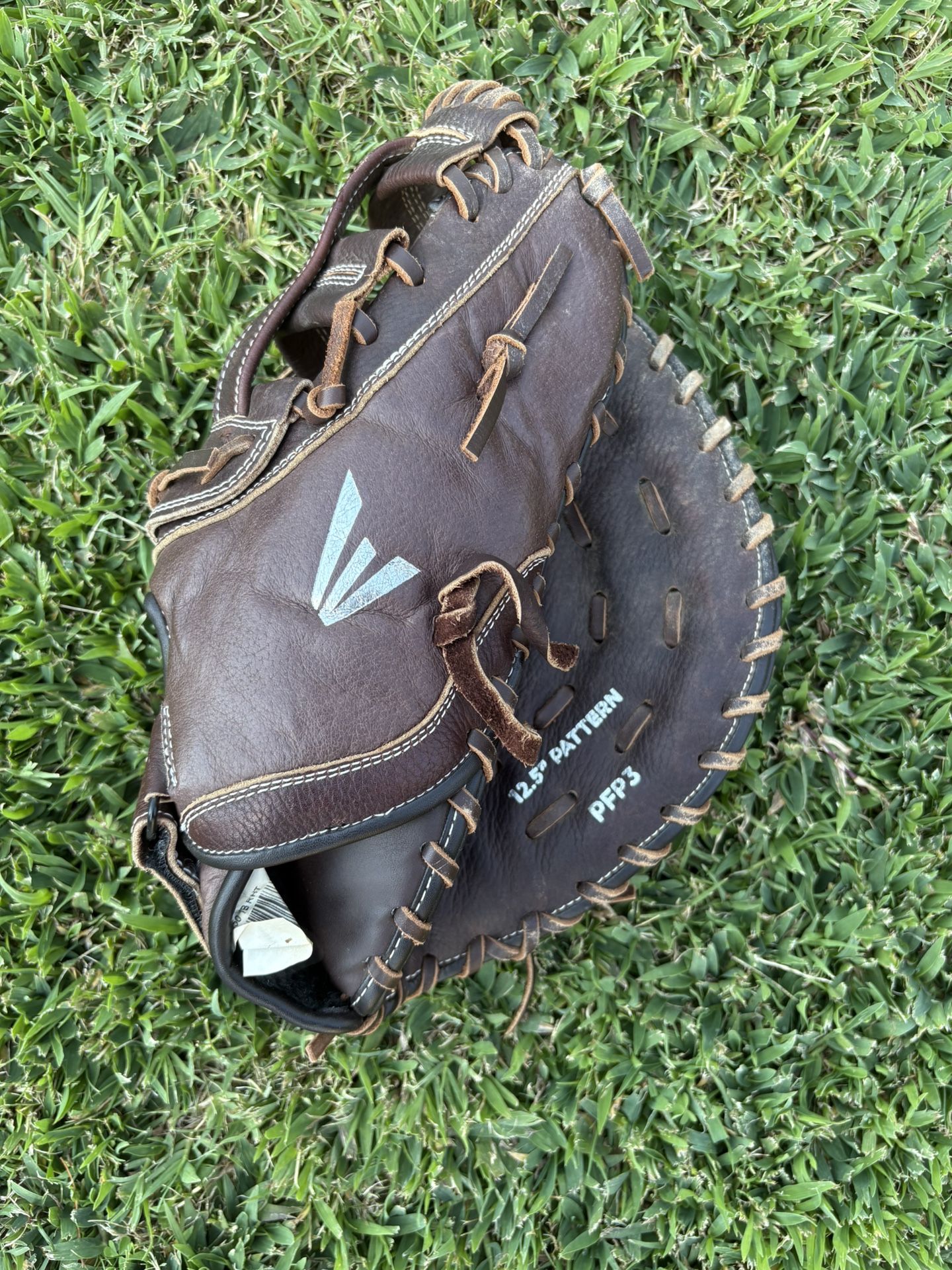 Easton Prowess First Baseman’s Baseball Glove 12.5 PFP3 RH