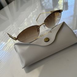 women cat eye sunglasses new with box
