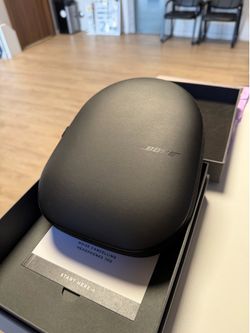 Genuine Bose 700 Over-Ear Headphones Protective Smart Charging Travel Case